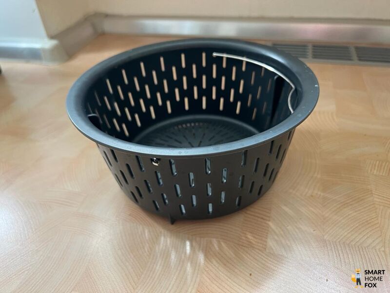 Man sieht den Garkorb des Monsieur Cuisine.